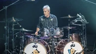 Mengenal Josh Freese, Drummer Prolifik dari Disneyland Hingga Foo Fighters