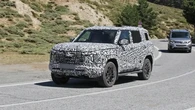 SUV Diduga All New Mitsubishi Pajero Lagi Uji Jalan, Perawakannya Makin Macho