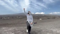 Wisatawan Nekat Naik Gunung Anak Krakatau Saat Status Waspada Belum Dicabut