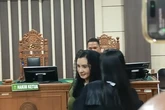 Bupati Pekalongan Non Aktif Fadia Arafiq Minta Izin Hakim Berobat Saraf Kejepit