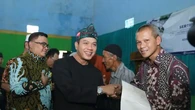 Serahkan 569 Sertifikat Tanah PTSL, Bupati Bandung: Jangan Diagunkan ke Bank Emok!