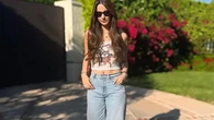Model Kacamata Hitam Kekinian ala Nia Ramadhani, Referensi untuk Tampil Elegan & Modis...