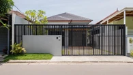 8 Inspirasi Pagar Rumah Kecil Anti Sumpek dan Anti Maling, Desain Aman untuk Hunian Minima...