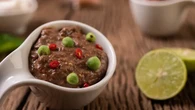 Pahami Beda Bumbu Terasi vs Petis yang Sama-Sama Menyedapkan Rasa Masakan