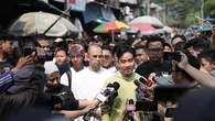 6 Potret Raffi Ahmad Dampingi Gibran Rakabuming Temui Warga Jakarta, Akui Belanja Beragam ...