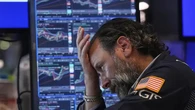 Wall Street Terkapar, Dow Jones Anjlok Parah 280 Poin