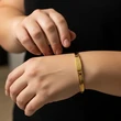 5 Gram, 15 Gram, atau 20 Gram: Berat Gelang yang Cocok untuk Tangan Berisi