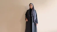Outer Panjang Cocok Dikombinasikan dengan Apa? 7 Padu Padan Ini Patut Kamu Coba