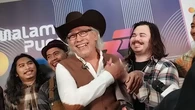 Iwan Fals Nikmati Kolaborasi Bareng Musisi Era 2000an, Panaskan Panggung HUT SCTV 35 Xtrao...