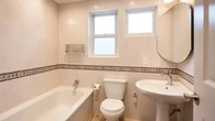 Jatuh di Kamar Mandi Bisa Berakibat Fatal, Ketahui Faktor Risiko dan Cara Mencegahnya