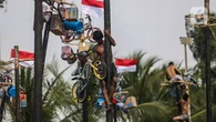 Trik Ikut Lomba Panjat Pinang 17 Agustus, Kunci Kemenangan dengan Strategi Jitu