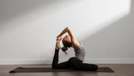 Apa Itu Yoga? Mengenal Sejarah, Filosofi, Jenis, dan Manfaatnya bagi Kesehatan Fisik serta...