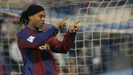 Foto Ronaldinho, Kode Kesiapan Lamine Yamal Memakai Nomor 10 Barcelona