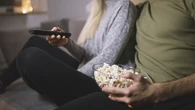 Kebiasaan Binge Watching Bisa Sebabkan Doomstreaming, Apa Itu? Kenali Arti dan Tips Menghe...