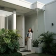 Prompt Gemini AI Foto di Depan Rumah Impian yang Realistis, Seperti Hasil Kamera Profesion...