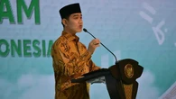 Gibran Ajak Keluarga Salat Idul Adha di Masjid Sheikh Zayed Solo