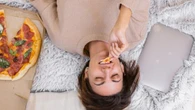 Studi: Wanita yang Makan Junk Food dan Tidak Suka Sarapan, Kesehatan Mentalnya Buruk