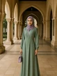 10 Pilihan Warna Jilbab yang Cocok dengan Gamis Sage Green