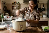 8 Cara Memasak Nasi agar Tidak Keras Meski Pakai Rice Cooker Lama di Rumah, Jangan Asal Ma...