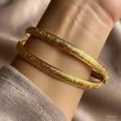 5 Tips Islami Padu Padan Gelang Bangle agar Tetap Anggun dan Syar’i, Inspirasi Gaya Musl...