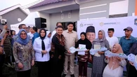 Suasana Haru Saat Keluarga Korban Kerusuhan Makassar Terima Bantuan Rumah