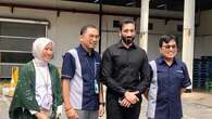 Ulama Amerika Nouman Ali Khan Kunjungi Pabrik Paragon, Ingatkan Pentingnya Seimbangkan Iba...