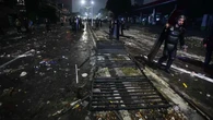 Demo 28 Agustus 2025 Ricuh, KRL Tujuan Bekasi dan Angke Tak Berhenti di Stasiun Karet
