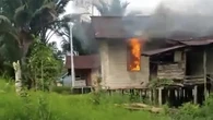 KKB Papua Pimpinan Elkius Kobak Tembak dan Bakar Rumah Warga di Asmat