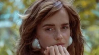 Lanjut Kuliah S3, Emma Watson Beli Rumah Mewah Berbendera Snoopy