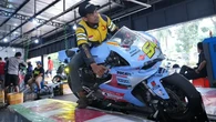 Merasakan Sensasi Pembalap MotoGP Sembari Ganti Oli