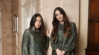 8 Model Gamis Kekinian ala Nia Ramadhani, Elegan untuk Wanita Kaki Jenjang
