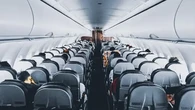 Kenapa Kita Harus Menegakkan Kursi Pesawat Ketika Take Off dan Landing? Ini Penjelasan Pak...
