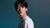 Kontroversi Dowoon DAY6 Main Drum dalam Seragam Militer, Didesak Mundur dari Grup