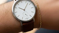 7 Tips Mix and Match Gelang Emas dan Jam Tangan Biar Makin Stylish