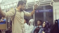 Pilih Naik KRL ke Gedung DPR, Ini 6 Potret Primus Yustisio saat Kunjungan Kerja