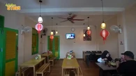 Intip Interior Warung Makan Ayah Ayu Ting Ting, Kental Nuansa Betawi