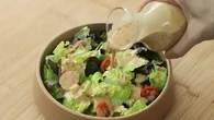 Resep Praktis Saus Wijen Sangrai Rendah Kalori yang Cocok untuk Salad Diet