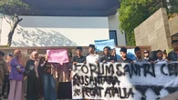 Ketika Puluhan Santri di Bandung Sakit Hati dengan Istri Ridwan Kamil