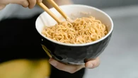 Mie Instan Memang Praktis, Tapi Tekanan Darah Bisa Melonjak