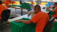 Penitenciária produz enxovais cirúrgicos para hospital no MS