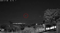 Câmera registra aparição de OVNIs na noite de Piracicaba; veja