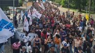 Greve: Justiça determina 70% dos profissionais nas
escolas de SP