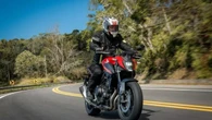 Honda renova CB500 com foco adicional de segurança; confira