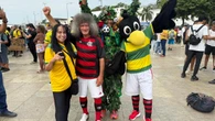 Torcedores se reúnem no Museu do Amanhã e pedem Neymar na Copa