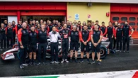 Grosjean volta a pilotar um carro de Fórmula 1 e se emociona
