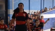 Vídeo: torcida mirim do Flamengo comprova apelido de "Nação"
