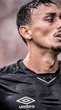 No Brasil, Pituca aguarda Santos para definir contrato