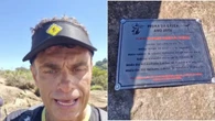 Guia turístico se revolta com placa instalada na Pedra da Gávea