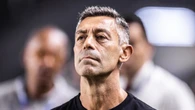 Santos: Pedro Caixinha
abre ação na Fifa por dívida de rescisão