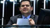 Sem acordo, Alcolumbre cancela votação de vetos no Congresso